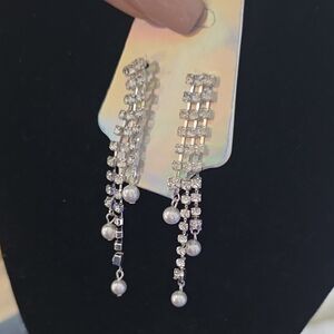 Source Unknown Silver Crystal and Pearl Dangle Earrings